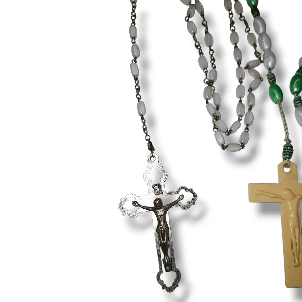 Lot 4 Vintage Catholic Rosaries Crucifix Cross‎ Plastic Bead Prayer Necklaces